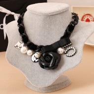 Cute Charm Black Rose Geometric Necklace