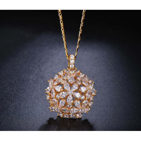 Zirconia Floral Pendant With Chain (GOLD)